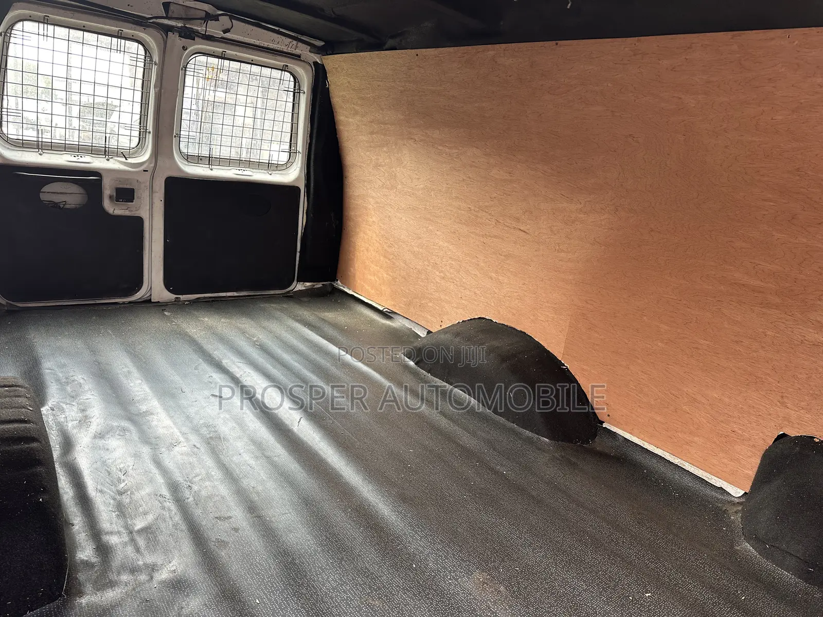 Ford E250 2013 White