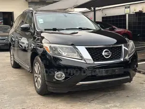 Nissan Pathfinder SV 4dr SUV 4WD (3.5L 6cyl CVT) 2014 Black