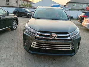 Toyota Highlander Limited 4dr SUV AWD (3.5L 6cyl 6A) 2015 Green