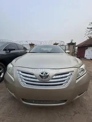 Toyota Camry LE 4dr Sedan (2.4L 4cyl 5A) 2008 Gold