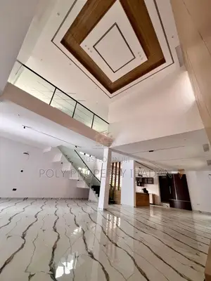 5bdrm Penthouse in Engr Lere Adigun Gra, Ibadan for sale