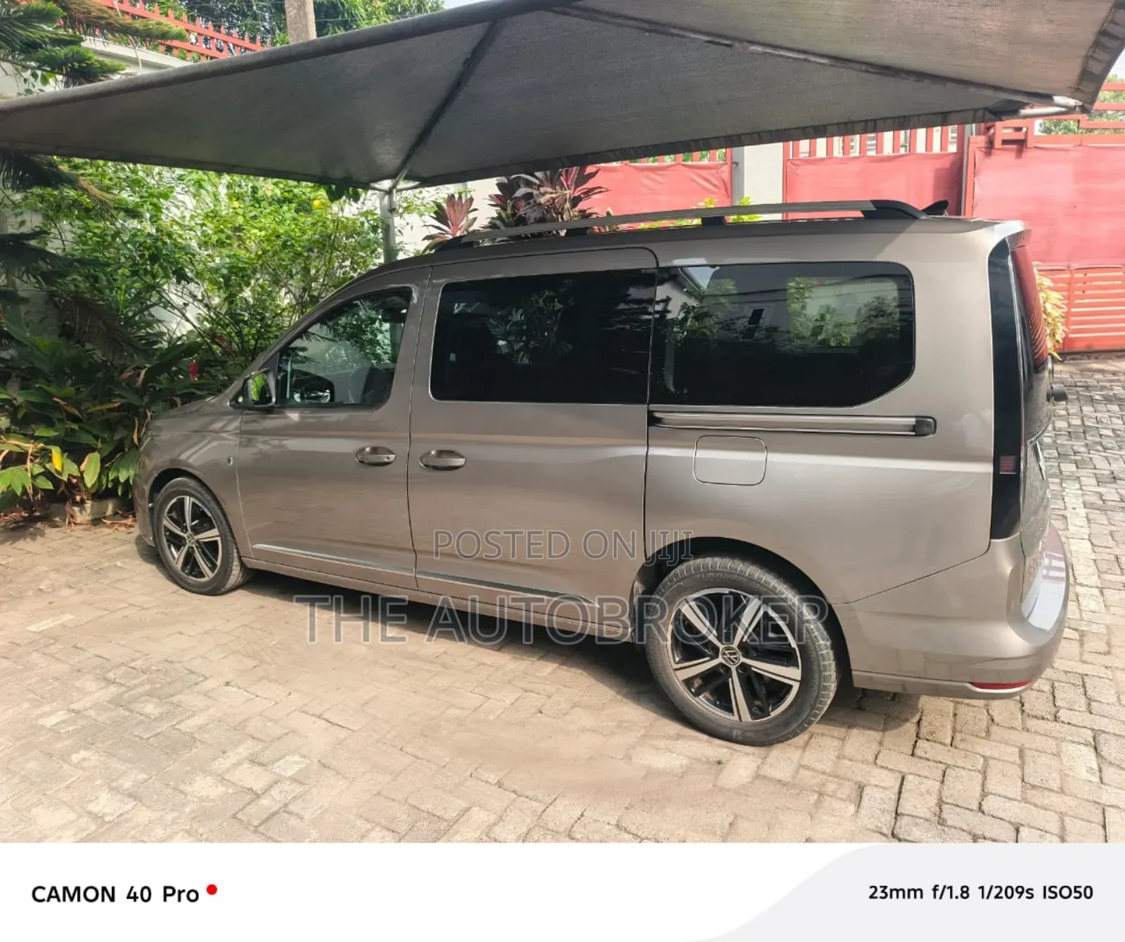 Volkswagen Caddy 2022 Brown