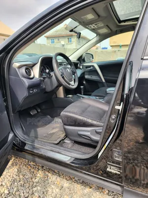 Toyota RAV4 XLE 4dr SUV AWD (2.5L 4cyl 6A) 2014 Black