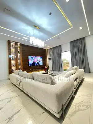 Fully Automated 4 Bedroom Duplex With a Pool, Snooker/Tennis Table