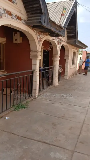 2bdrm Block of Flats in Owode, Osogbo for sale