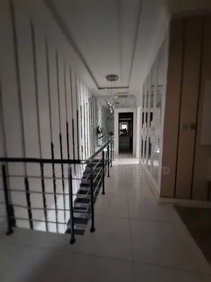 4bdrm Duplex in Nice Estate, Chevron for rent