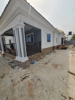 2bdrm Apartment in Okhuoromi Off, Benin City for rent