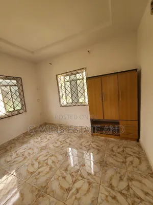 2bdrm Apartment in Okhuoromi Off, Benin City for rent