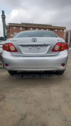 Toyota Corolla 2010 Silver