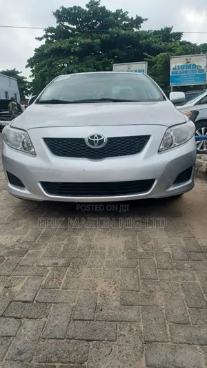 Toyota Corolla 2010 Silver