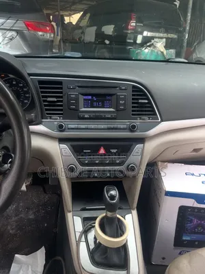 Hyundai Elantra 2018 Navigation With Reverse Camera