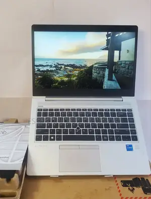 New Laptop HP EliteBook 840 G5 16GB Intel Core I5 SSD 512GB