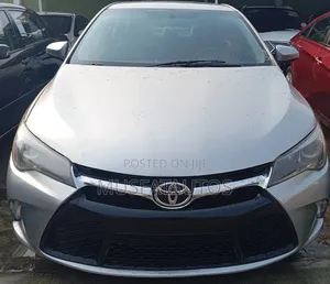 Toyota Camry SE 4dr Sedan (2.5L 4cyl 6A) 2017 Silver