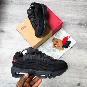*The Levi’S X Nike Air Max 95 Greedy Snks* Size 40- 4