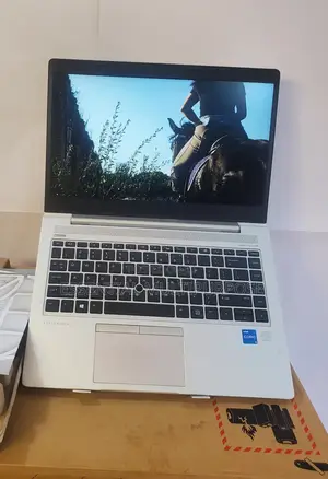 New Laptop HP 430 G5 16GB Intel Core I5 SSD 512GB
