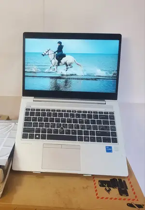 New Laptop HP ProBook 430 G5 8GB Intel Core I5 SSD 1T