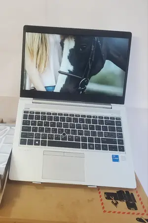 New Laptop HP ProBook 430 G5 12GB Intel Core I5 SSD 1T