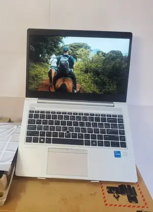 New Laptop HP ProBook 430 G5 12GB Intel Core I5 SSD 1T