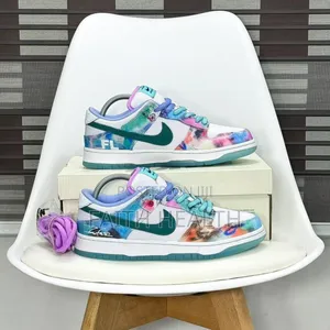 *Futura Laboratories X Nike Sb Dunk Low Snks*