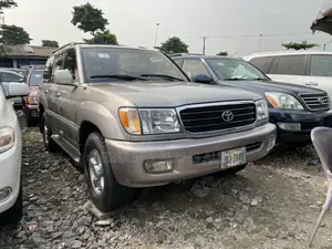 Toyota Land Cruiser 2005 Gold