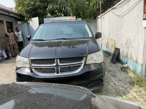 Dodge Grand Caravan 2013 Black