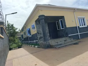 4bdrm Bungalow in Apo District for sale