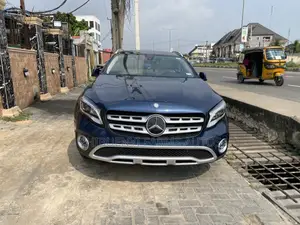 Mercedes-Benz GLA 250 2019 Blue