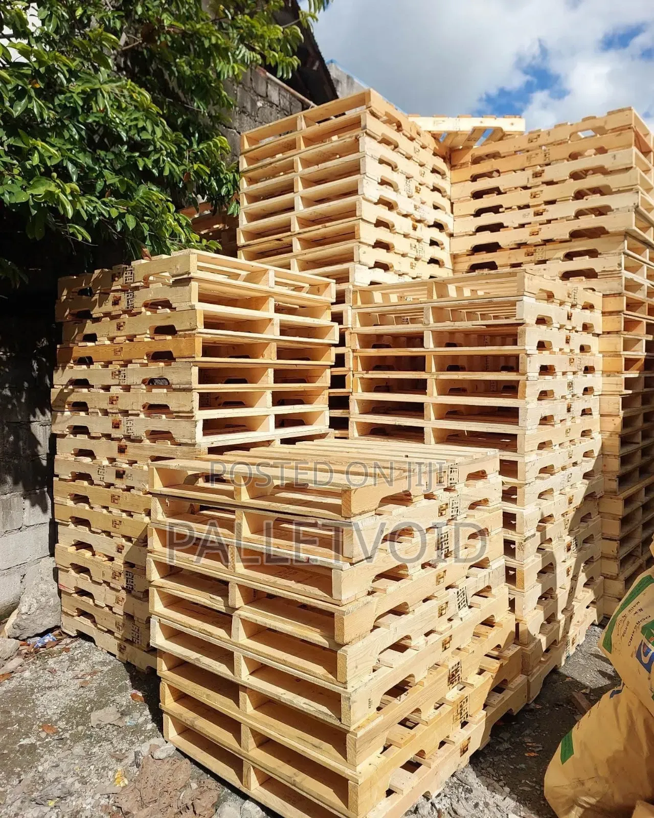 Wooden Pallets For Essential Goods