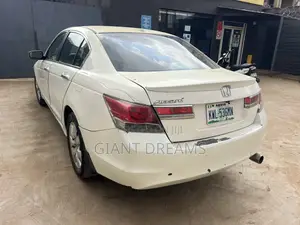 Honda Accord Sedan EX 2010 White