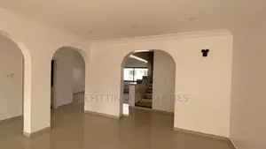 3bdrm Block of Flats in Victoria Island for rent