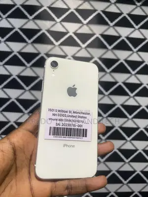 Apple iPhone XR 64 GB White