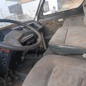 Nissan Serena 2002 White
