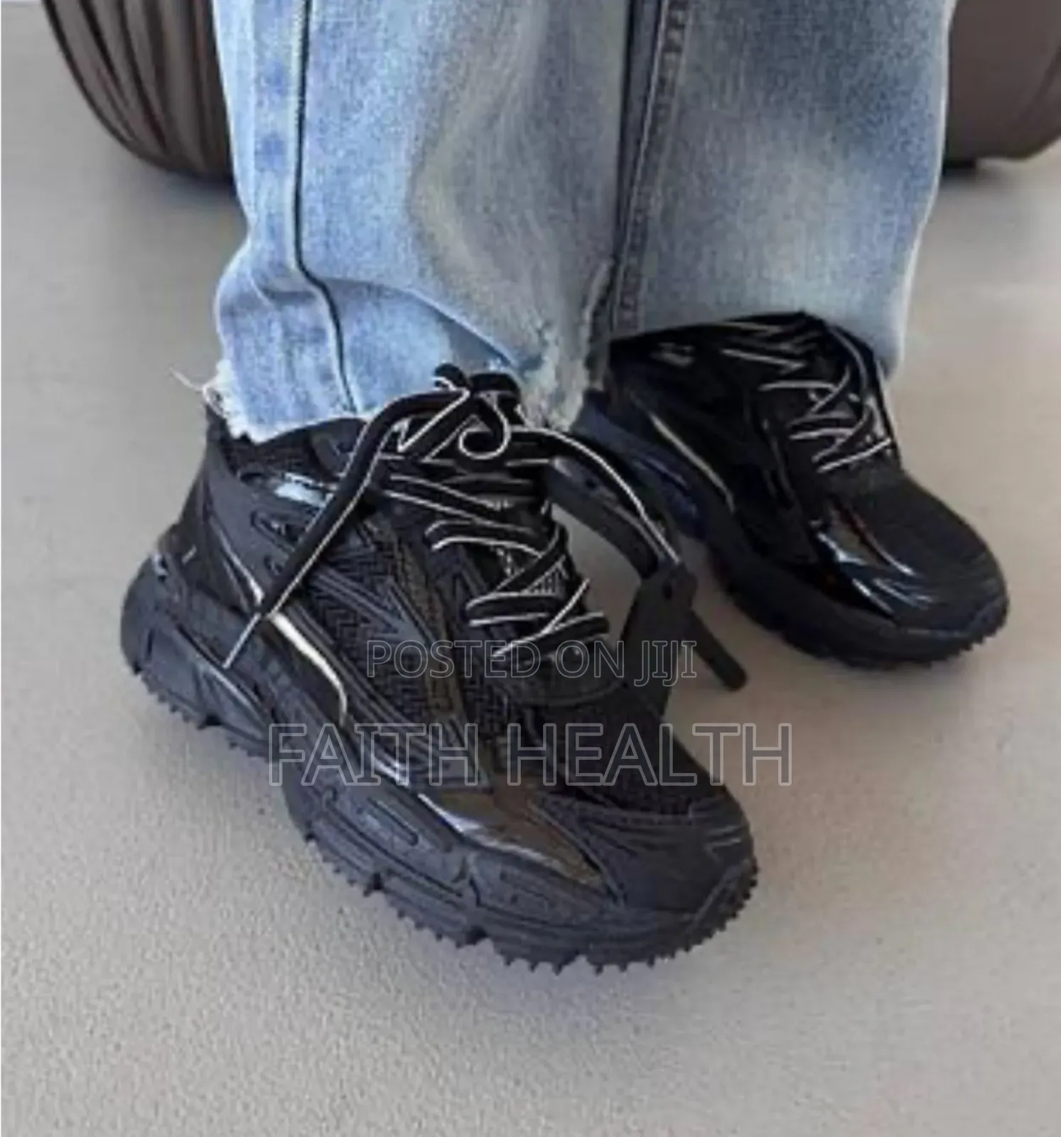 *High Quality Off-White “Be Right Back” Snks*
Size