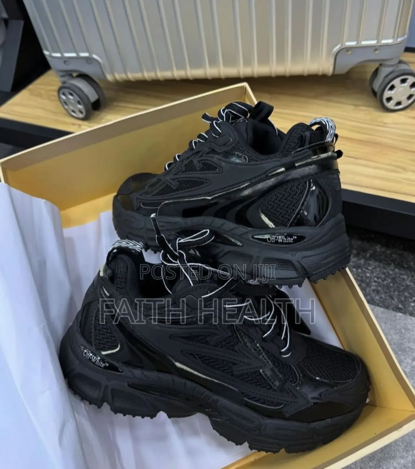 *High Quality Off-White “Be Right Back” Snks*
Size
