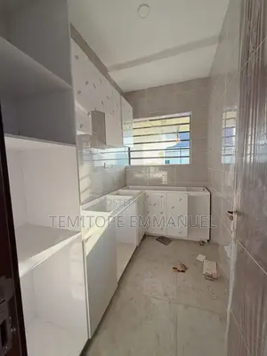 Furnished 2bdrm Apartment in Surulere for sale