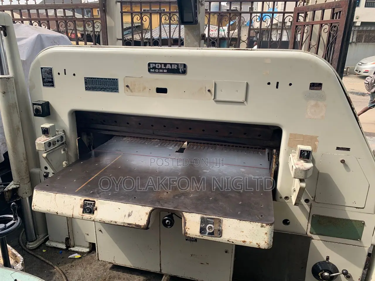 Polar145 Cutting Machine