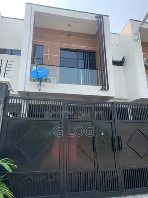 3bdrm Duplex in Ikota for sale