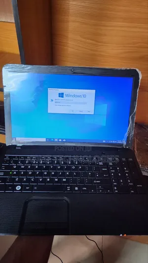 Laptop Toshiba Satellite C850 4GB Intel Core I3 HDD 320GB