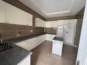 Brand New Fully Detached Duplex
