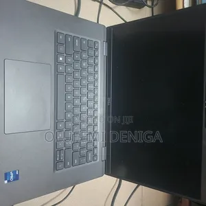 Laptop Dell Latitude 7520 32GB Intel Core i7 SSD 1T