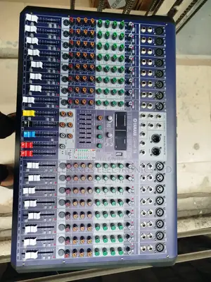 Yamaha 16channels Console Mixer