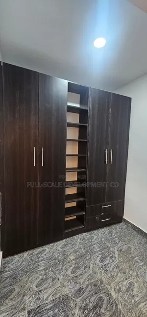4bdrm Townhouse / Terrace in Estate, Karmo for rent