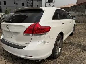 Toyota Venza V6 AWD 2010 White