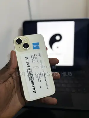 Apple iPhone 15 128 GB Yellow