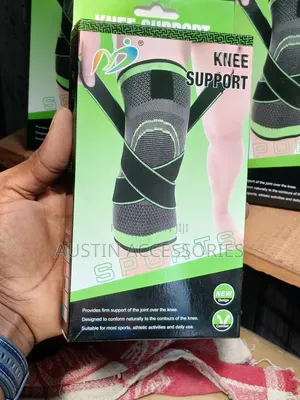 Knee Support With Adjustable Straps