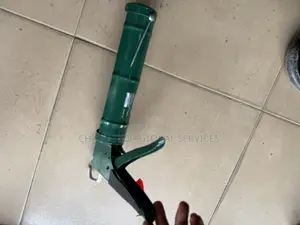 Manual Caulking Gun