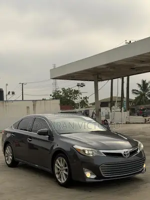 Toyota Avalon Limited Sedan FWD (3.5L 6cyl 6A) 2013 Gray