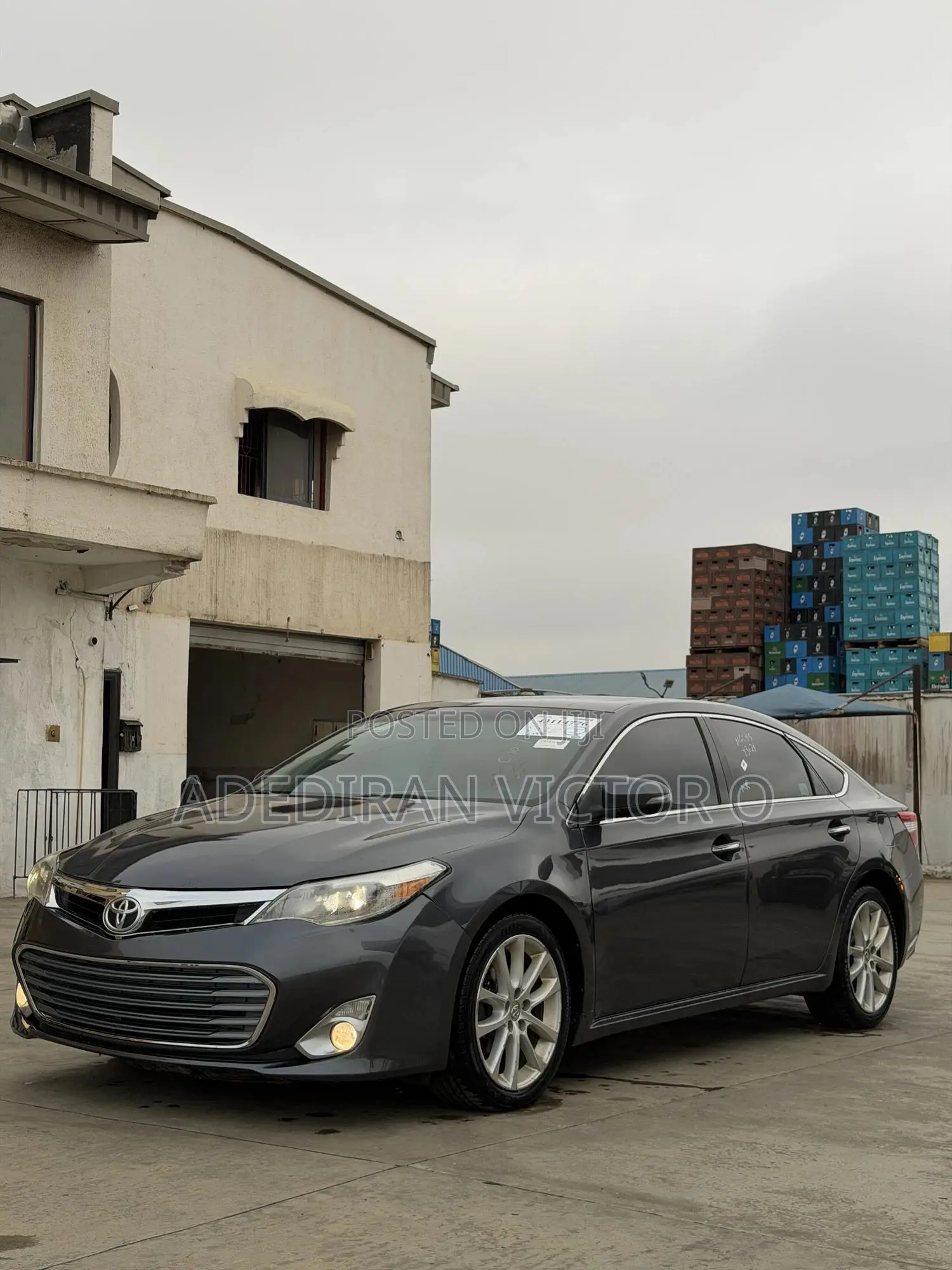 Toyota Avalon Limited Sedan FWD (3.5L 6cyl 6A) 2013 Gray