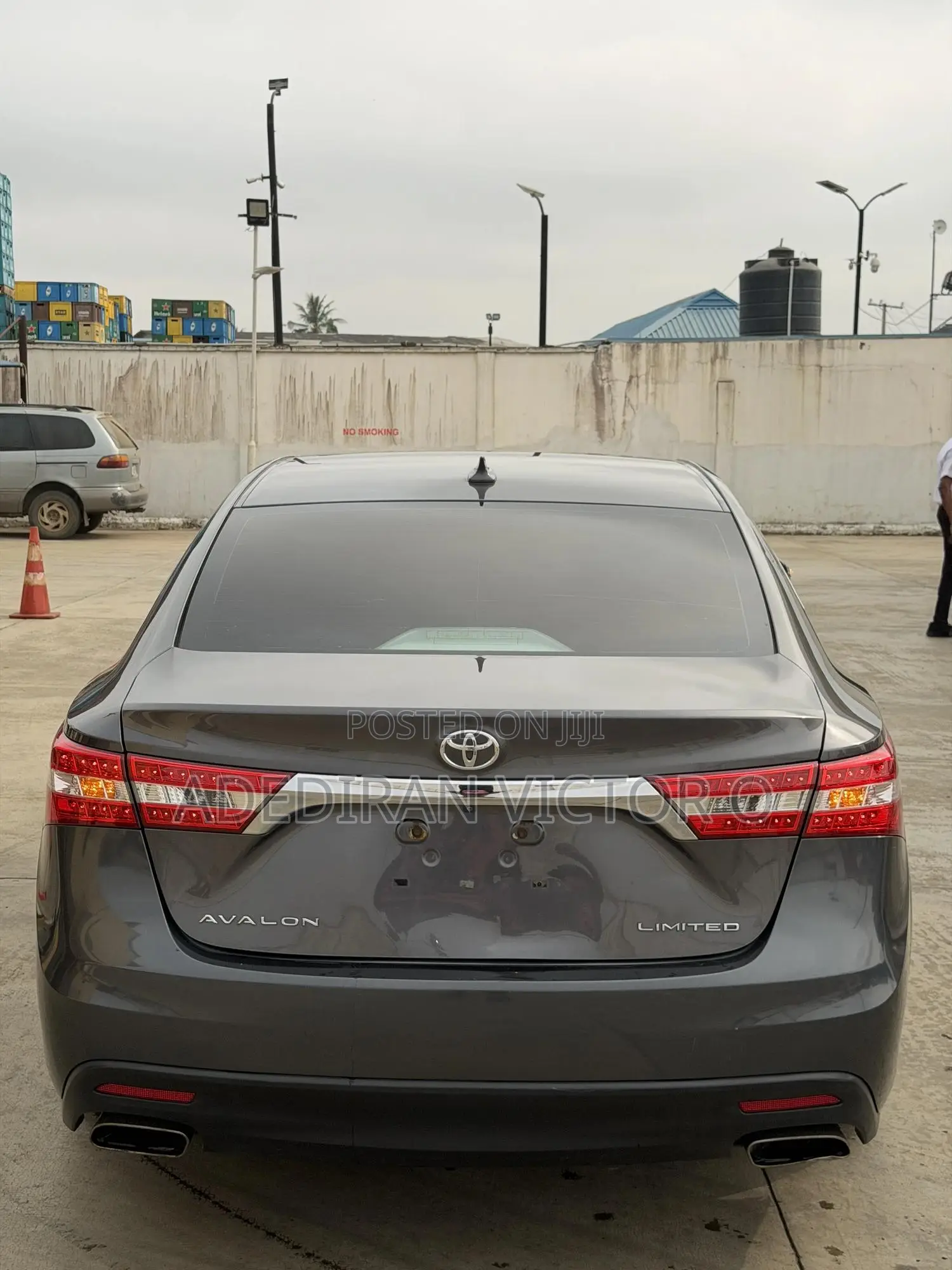 Toyota Avalon Limited Sedan FWD (3.5L 6cyl 6A) 2013 Gray