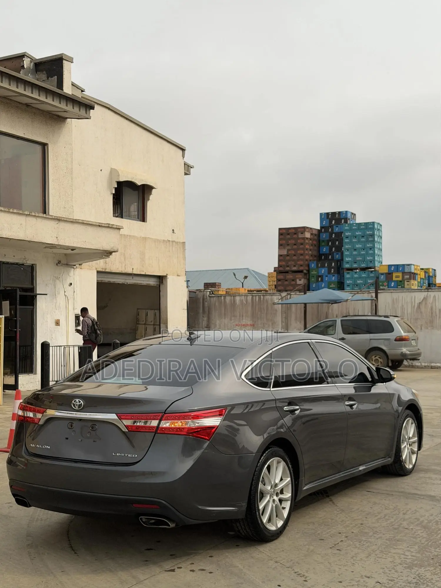 Toyota Avalon Limited Sedan FWD (3.5L 6cyl 6A) 2013 Gray
